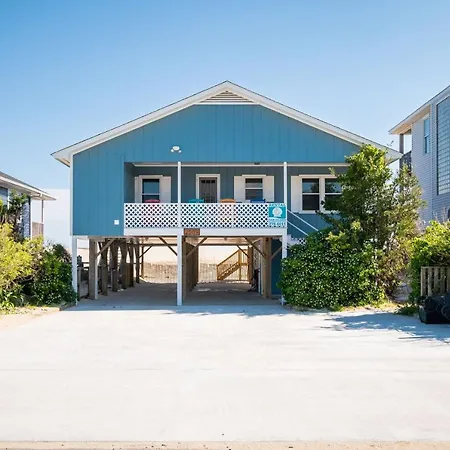 Beach Breeze By Oak Island Accommodations